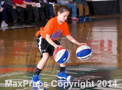 Thumbnail 3 in Rainier Beach vs. Findlay Prep (Dick's Sporting Goods National Tournament) photogallery.