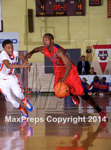 Thumbnail 3 in Rainier Beach vs. Findlay Prep (Dick's Sporting Goods National Tournament) photogallery.