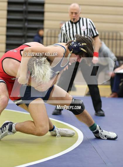 Thumbnail 3 in Romeo vs. Dakota vs. Anchor Bay vs. Stoney Creek (MHSAA Regional) photogallery.
