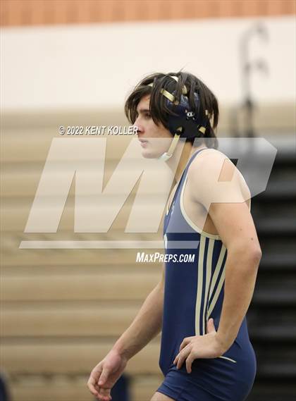Thumbnail 3 in Romeo vs. Dakota vs. Anchor Bay vs. Stoney Creek (MHSAA Regional) photogallery.