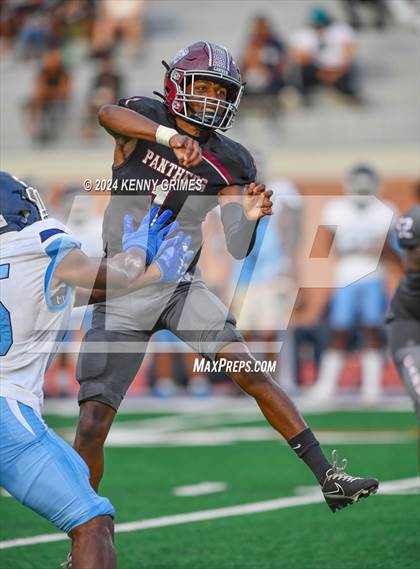 Thumbnail 3 in Carver, Atl. vs Cedar Grove (Scrimmage) photogallery.