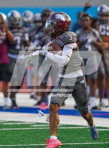 Thumbnail 2 in Carver, Atl. vs Cedar Grove (Scrimmage) photogallery.