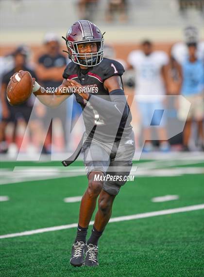 Thumbnail 1 in Carver, Atl. vs Cedar Grove (Scrimmage) photogallery.