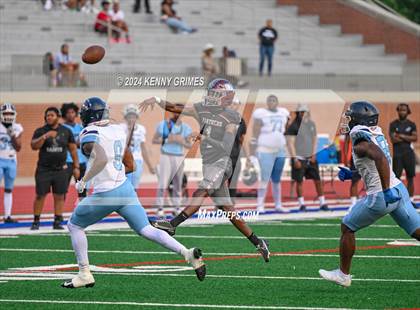 Thumbnail 3 in Carver, Atl. vs Cedar Grove (Scrimmage) photogallery.