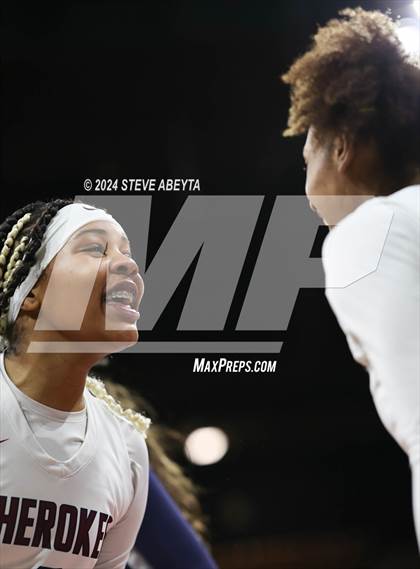 Thumbnail 3 in Mullen vs. Cherokee Trail (CHSAA 6A Great 8) photogallery.