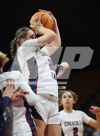 Thumbnail 1 in Mullen vs. Cherokee Trail (CHSAA 6A Great 8) photogallery.