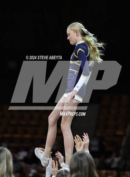 Thumbnail 1 in Mullen vs. Cherokee Trail (CHSAA 6A Great 8) photogallery.