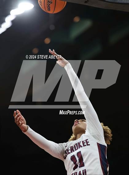 Thumbnail 1 in Mullen vs. Cherokee Trail (CHSAA 6A Great 8) photogallery.