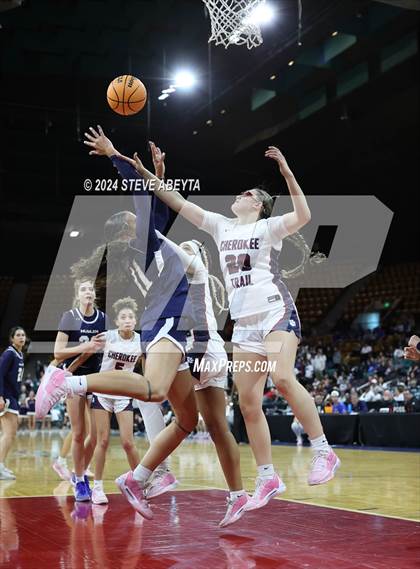 Thumbnail 2 in Mullen vs. Cherokee Trail (CHSAA 6A Great 8) photogallery.