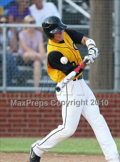 Thumbnail 3 in Cleburne vs Rockwall-Heath (Texas 4A Region ll Playoffs) photogallery.