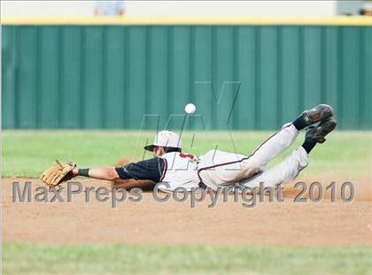Thumbnail 1 in Cleburne vs Rockwall-Heath (Texas 4A Region ll Playoffs) photogallery.
