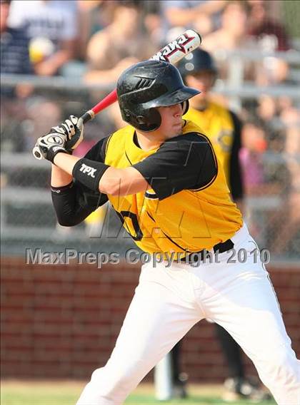 Thumbnail 1 in Cleburne vs Rockwall-Heath (Texas 4A Region ll Playoffs) photogallery.