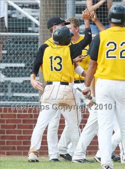 Thumbnail 3 in Cleburne vs Rockwall-Heath (Texas 4A Region ll Playoffs) photogallery.