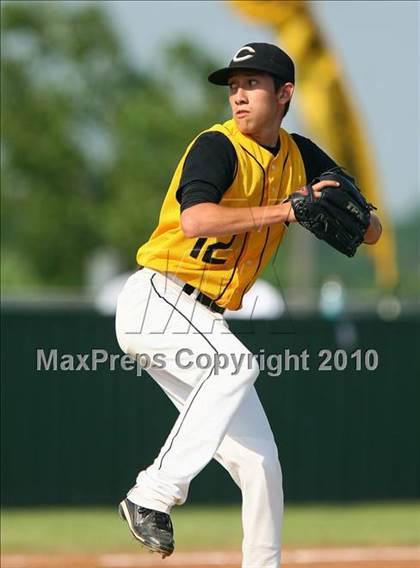Thumbnail 3 in Cleburne vs Rockwall-Heath (Texas 4A Region ll Playoffs) photogallery.