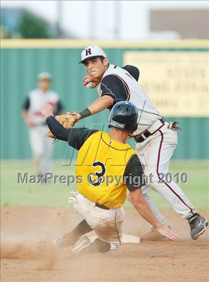 Thumbnail 1 in Cleburne vs Rockwall-Heath (Texas 4A Region ll Playoffs) photogallery.