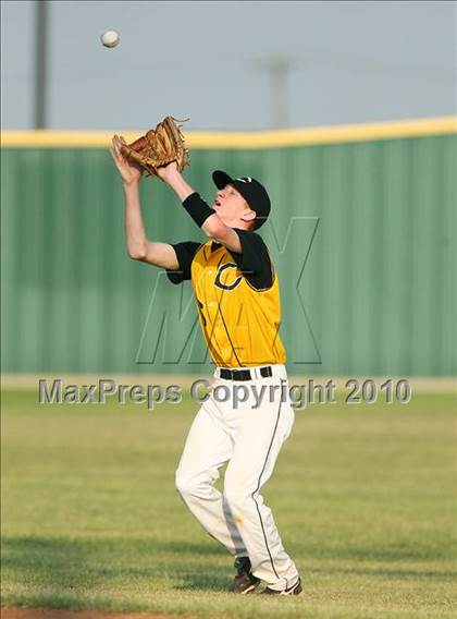Thumbnail 2 in Cleburne vs Rockwall-Heath (Texas 4A Region ll Playoffs) photogallery.