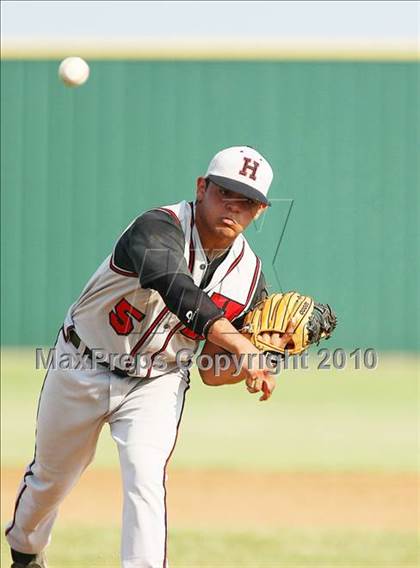 Thumbnail 2 in Cleburne vs Rockwall-Heath (Texas 4A Region ll Playoffs) photogallery.