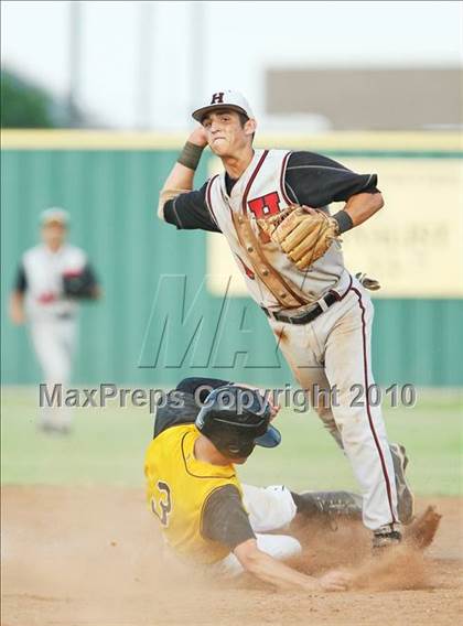 Thumbnail 3 in Cleburne vs Rockwall-Heath (Texas 4A Region ll Playoffs) photogallery.