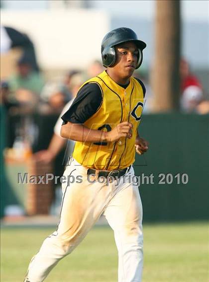 Thumbnail 1 in Cleburne vs Rockwall-Heath (Texas 4A Region ll Playoffs) photogallery.