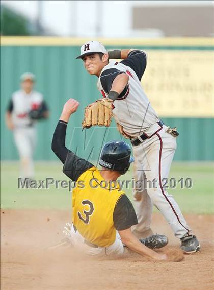 Thumbnail 2 in Cleburne vs Rockwall-Heath (Texas 4A Region ll Playoffs) photogallery.