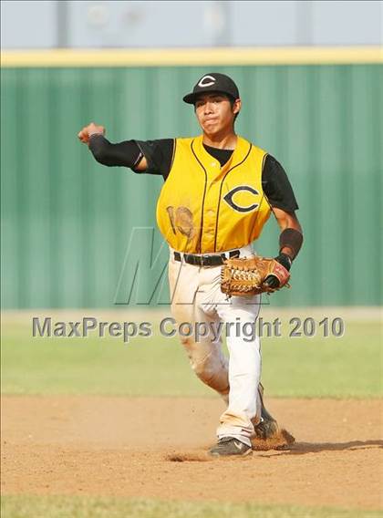 Thumbnail 2 in Cleburne vs Rockwall-Heath (Texas 4A Region ll Playoffs) photogallery.