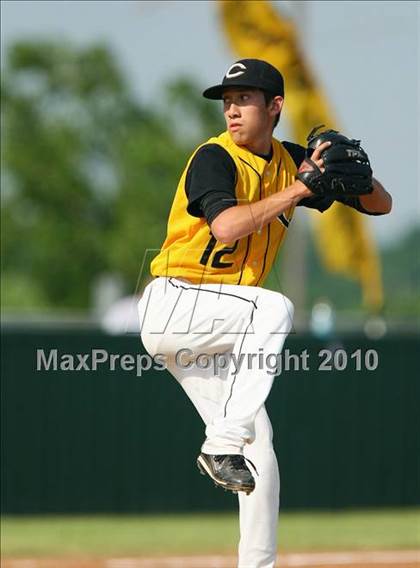 Thumbnail 2 in Cleburne vs Rockwall-Heath (Texas 4A Region ll Playoffs) photogallery.