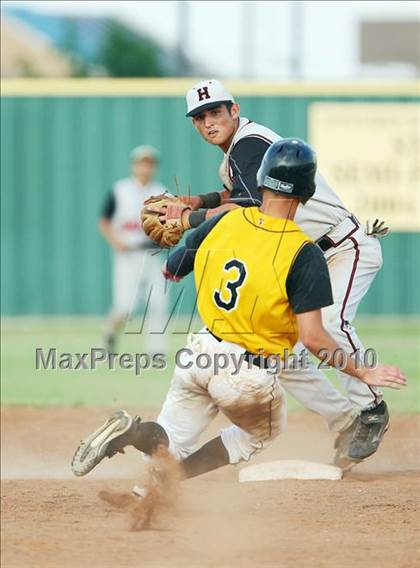 Thumbnail 3 in Cleburne vs Rockwall-Heath (Texas 4A Region ll Playoffs) photogallery.