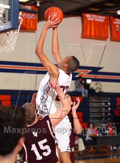 Thumbnail 3 in Simi Valley @ Chaminade (Chaminade Christmas Classic) photogallery.