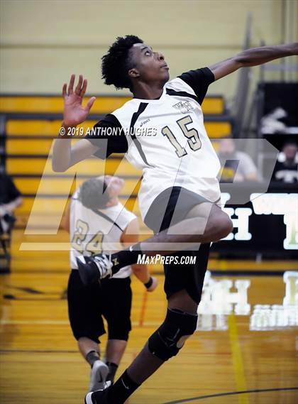 Thumbnail 2 in Farmingdale vs. West Hempstead photogallery.