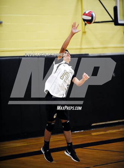Thumbnail 3 in Farmingdale vs. West Hempstead photogallery.