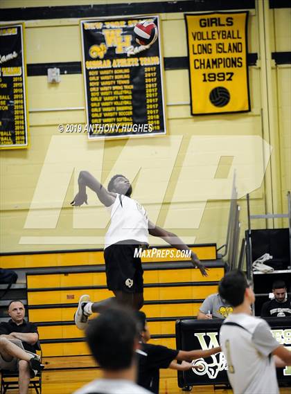 Thumbnail 3 in Farmingdale vs. West Hempstead photogallery.