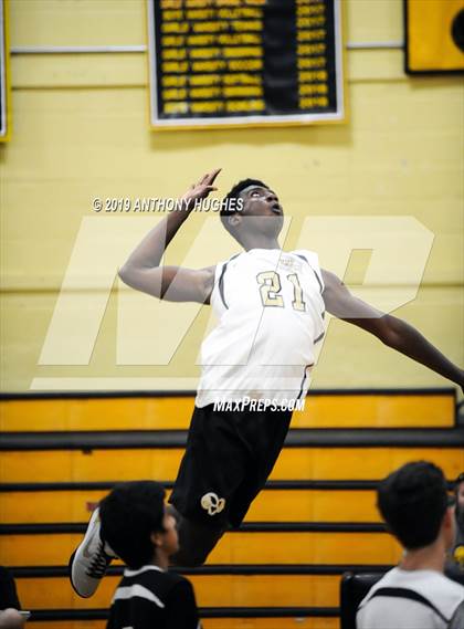 Thumbnail 3 in Farmingdale vs. West Hempstead photogallery.
