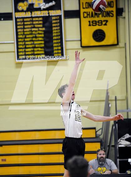 Thumbnail 3 in Farmingdale vs. West Hempstead photogallery.