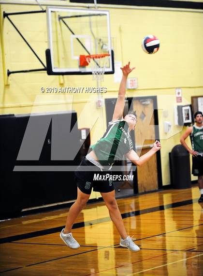 Thumbnail 2 in Farmingdale vs. West Hempstead photogallery.