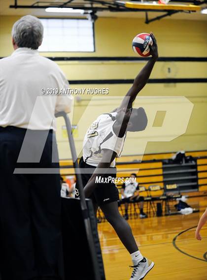 Thumbnail 3 in Farmingdale vs. West Hempstead photogallery.