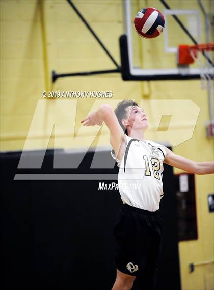Thumbnail 2 in Farmingdale vs. West Hempstead photogallery.