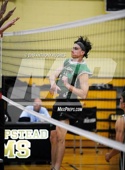 Thumbnail 3 in Farmingdale vs. West Hempstead photogallery.