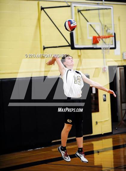 Thumbnail 2 in Farmingdale vs. West Hempstead photogallery.