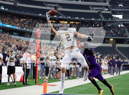Thumbnail 2 in Stephenville vs. LBJ Austin (UIL Football 4A D1 Finals) photogallery.