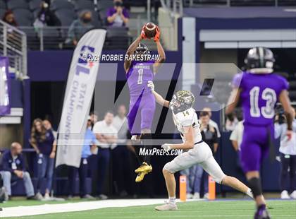 Thumbnail 2 in Stephenville vs. LBJ Austin (UIL Football 4A D1 Finals) photogallery.