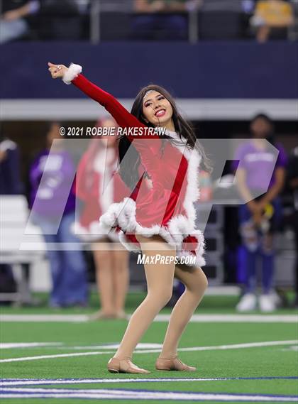 Thumbnail 2 in Stephenville vs. LBJ Austin (UIL Football 4A D1 Finals) photogallery.