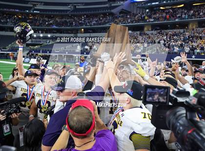 Thumbnail 3 in Stephenville vs. LBJ Austin (UIL Football 4A D1 Finals) photogallery.