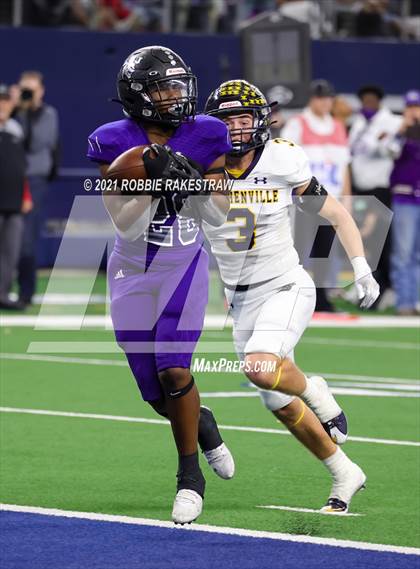 Thumbnail 3 in Stephenville vs. LBJ Austin (UIL Football 4A D1 Finals) photogallery.