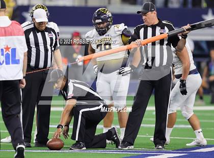 Thumbnail 2 in Stephenville vs. LBJ Austin (UIL Football 4A D1 Finals) photogallery.