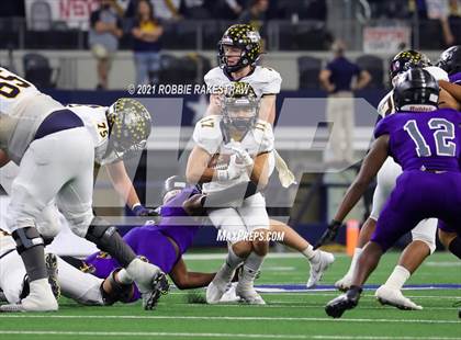Thumbnail 2 in Stephenville vs. LBJ Austin (UIL Football 4A D1 Finals) photogallery.