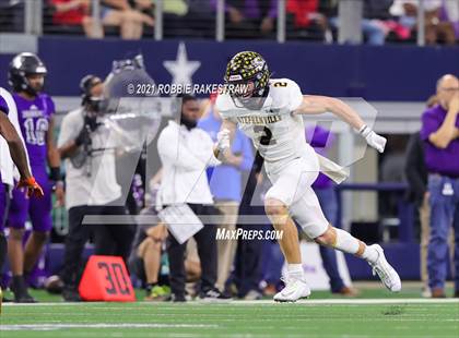 Thumbnail 1 in Stephenville vs. LBJ Austin (UIL Football 4A D1 Finals) photogallery.