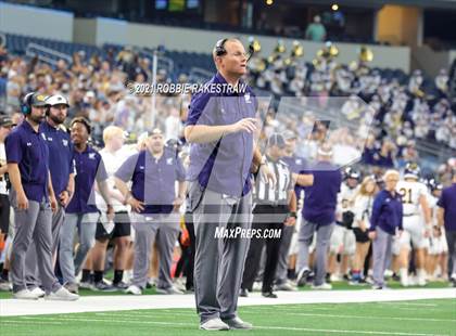 Thumbnail 2 in Stephenville vs. LBJ Austin (UIL Football 4A D1 Finals) photogallery.