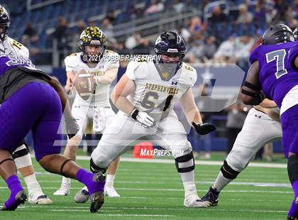 Thumbnail 1 in Stephenville vs. LBJ Austin (UIL Football 4A D1 Finals) photogallery.