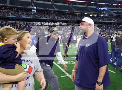 Thumbnail 3 in Stephenville vs. LBJ Austin (UIL Football 4A D1 Finals) photogallery.