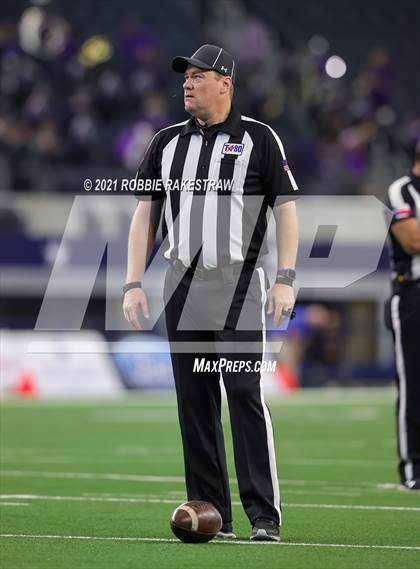 Thumbnail 1 in Stephenville vs. LBJ Austin (UIL Football 4A D1 Finals) photogallery.